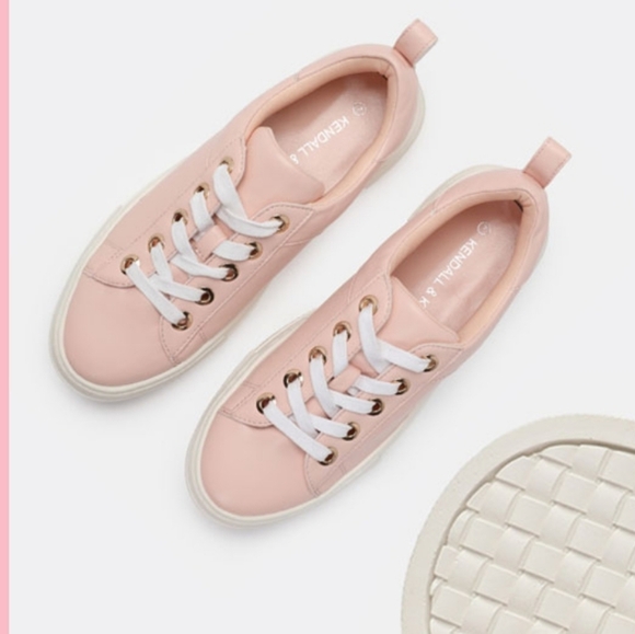 Kendall&Kylie sneakers  size 6 - Picture 1 of 5